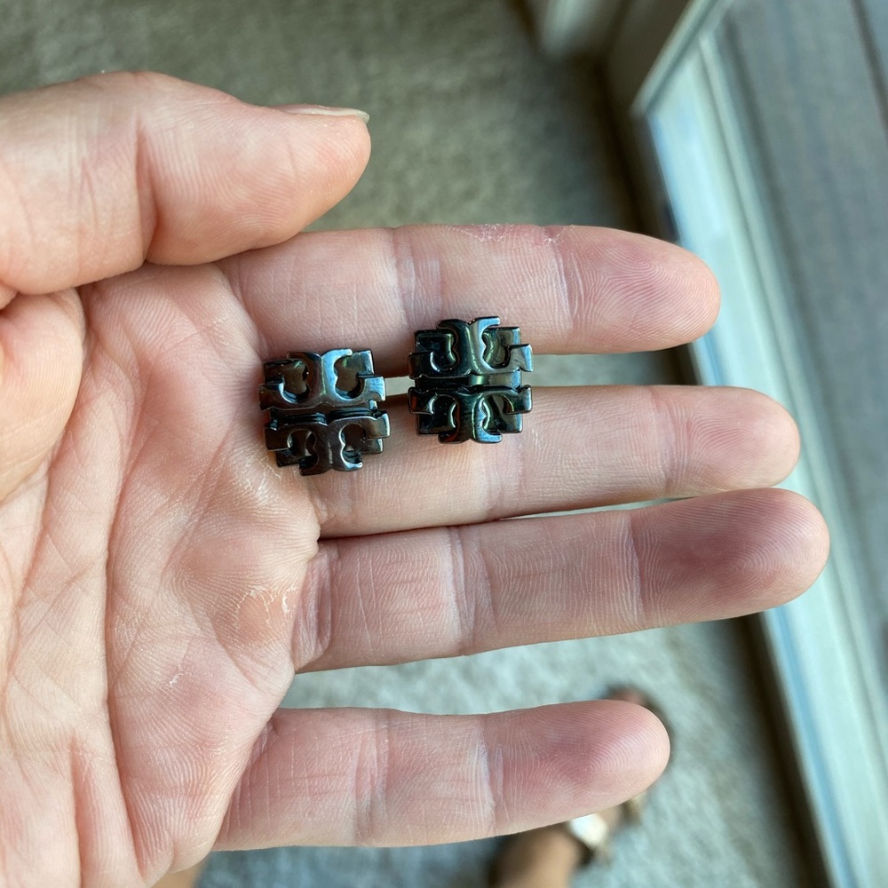 EUC Tory Burch Gunmetal Studs